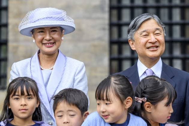 Amsterdam, The Netherlands, 2026-06-17 10:16:01 AMSTERDAM, 17-06-2026, Dam Square At the invitation of King Willem-Alexander and Queen Maxima, Emperor Naruhito of Japan is paying a state visit to the Netherlands. Emperor Naruhito is accompanied by Her Majesty Empress Masako. The state visit is a confirmation of the close and historic relationship between Japan and the Netherlands. The countries share 426 years of bilateral relations. PHOTO: NLBeeld Patrick van Emst In the photo: King Willem-Alexander and Queen Maxima officially welcome Emperor Naruhito and Empress Masako at Dam Square in Amsterdam. After the delegations are introduced, the Royal Military Band Johan Willem Friso plays the national anthems of both countries. This is follo  Copyright: xx x