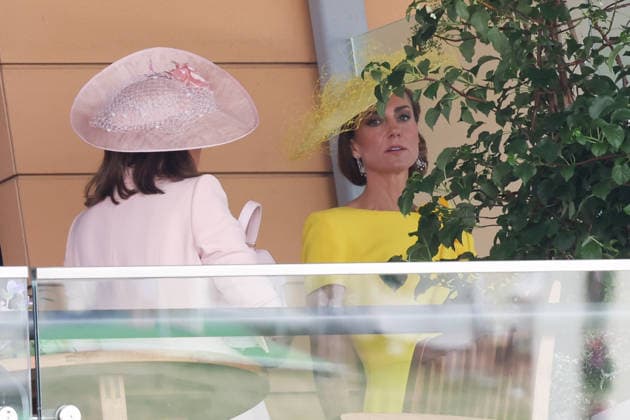 June 17, 2026, Ascot, Berkshire, UK: Ascot, UK. The Princess Of Wales, (right) with her mother, Carole Middleton, at Royal Ascot in Ascot, Berkshire. Royal Ascot is a historic British sporting and social institution, running from Tuesday 16 - Saturday 20 June and was founded by Queen Anne in 1711. Ascot UK - ZUMAl94_ 20260617_zaf_l94_056 Copyright: xJacquelinexLawriex