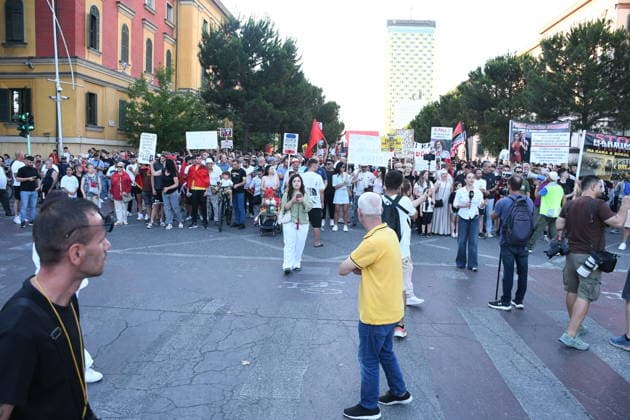 Anti-tourism project protests continue for 18th day in Albania TIRANA, ALBANIA - JUNE 17: Protests against a planned tourism project in the Zvernec area of the coastal city of Vlora continue for a 18th consecutive day in Tirana, Albania on June 17, 2026. Demonstrators gathered in Skanderbeg Square under the slogan Albania is not for sale, with a large number of participants joining the rally. Protesters opposed the reported sale of a beach in Zvernec as part of a tourism project allegedly linked to Ivanka Trump and Jared Kushner. Carrying banners, placards, and Albanian flags, demonstrators marched along the Boulevard of the Martyrs of the Nation toward the Prime Minister’s Office. Olsi Shehu Anadolu Tirana Albania. Editorial use only.  Copyright: x2026xAnadoluxOlsixShehux