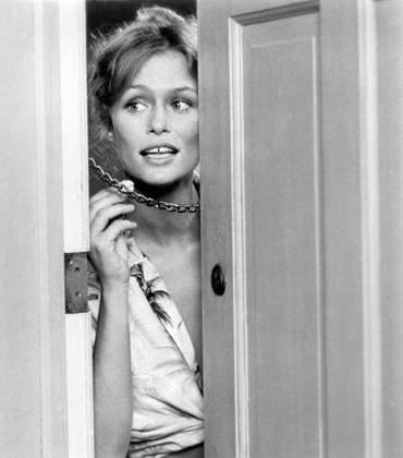 Lauren Hutton, Half-Length Publicity Portrait for the Film, The Gambler , Paramount Pictures, 1974  Copyright: xABxArchivex jtv013257