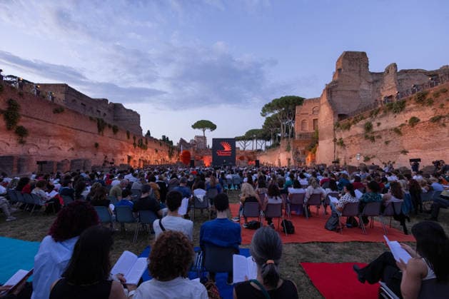 IPA85796817 - The Silent Storm, a shared, collective reading experience conceived by Alessandro Baricco at the Palatino Stadium in Rome. Thousands of people read Fyodor Dostoevsky™s *White Nights* at the same time.  Copyright: xMatteoxNardonex xx 85796817