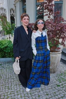 ICON Summer Dinner 2026, Empfang Nellie Thalbach und Anna Thalbach ICON.Summer Dinner 2026, Seated Dinner im Hotel Roomers, Steinplatz, Berlin, Datum: 17.06.2026 *** ICON Summer Dinner 2026, Reception with Nellie Thalbach and Anna Thalbach ICON Summer Dinner 2026, Seated Dinner at Hotel Roomers, Steinplatz, Berlin, Date Copyright: xEventpress Kratschx