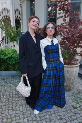 ICON Summer Dinner 2026, Empfang Nellie Thalbach und Anna Thalbach ICON.Summer Dinner 2026, Seated Dinner im Hotel Roomers, Steinplatz, Berlin, Datum: 17.06.2026 *** ICON Summer Dinner 2026, Reception with Nellie Thalbach and Anna Thalbach ICON Summer Dinner 2026, Seated Dinner at Hotel Roomers, Steinplatz, Berlin, Date Copyright: xEventpress Kratschx