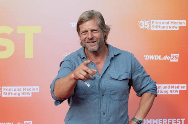 Henning BAUM, Schauspieler, Portraet, Porträt, Portrait, Angeschnittenes Einzelbild, Einzelmotiv, Roter Teppich, Red Carpet Show, Ankunft, arrival, Sommerfest der Film und Medienstiftung NRW in Koeln, 17.06.2026. *** Henning BAUM, actor, portrait, close-up, single image, single subject, red carpet, red carpet event, arrival, Summer Festival of the Film and Media Foundation NRW in Cologne, June 17, 2026,detected_source_language