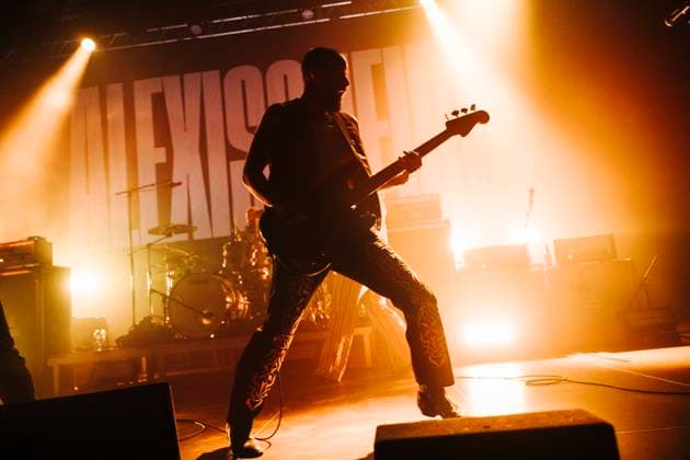 Konzert von Alexisonfire in Berlin Am 17.06.2026 spielte die kanadische Post-Hardcore-Band Alexisonfire ein Konzert im Berliner Huxleys Neue Welt. Im Bild Bassist Chris Steele., Berlin Berlin Deutschland Neukölln *** Alexisonfire Concert in Berlin On June 17, 2026, the Canadian post-hardcore band Alexisonfire played a concert at Huxleys Neue Welt in Berlin. Pictured