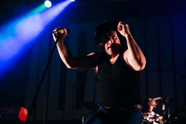 Konzert von Alexisonfire in Berlin Am 17.06.2026 spielte die kanadische Post-Hardcore-Band Alexisonfire ein Konzert im Berliner Huxleys Neue Welt. Im Bild Sänger George Pettit., Berlin Berlin Deutschland Neukölln *** Alexisonfire Concert in Berlin On June 17, 2026, the Canadian post-hardcore band Alexisonfire played a concert at Huxleys Neue Welt in Berlin. Pictured