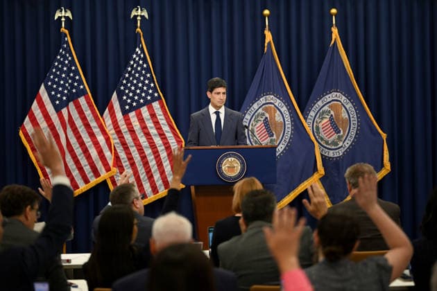 WASHINGTON, DC - JUNE 17: US Federal Reserve Chair Kevin Warsh speaks during his first news conference since taking the helm at the central bank on June 17, 2026 in Washington, DC. Warsh was appointed by President Donald Trump after former chair Jerome Powell s tenure ended in May.  Copyright: xChinaxNewsxServicex 111648899325