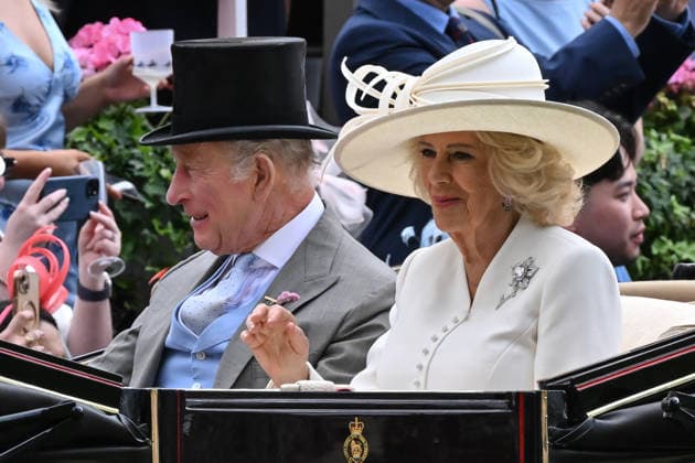 June 17, 2026, Ascot, Berkshire, UK: King CHARLES III and Queen CAMILLA arrive in a horse-drawn carriage on the second day of the Royal Ascot horse race meeting. Ascot UK - ZUMAs371 20260617_zip_s371_055 Copyright: xWiktorxSzymanowiczx