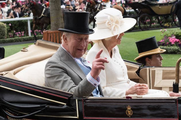 June 17, 2026, Ascot, Berkshire, UK: King CHARLES III and Queen CAMILLA arrive in a horse-drawn carriage on the second day of the Royal Ascot horse race meeting. Ascot UK - ZUMAs371 20260617_zip_s371_041 Copyright: xWiktorxSzymanowiczx