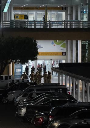 GYE HITMAN ATTACK AT GUAYAQUIL AIRPORT, Wednesday, June 17, 2026 An armed attack took place this afternoon at the José Joaquín de Olmedo Airport in Guayaquil; Preliminary reports indicate that two men were attacked in a hitman-style assault. Photos by César Munoz, API Guayaquil, Guayas, Ecuador. CLJ GYE HITMAN ATTACK AIRPORT 30813f8e551359a7a12942b05eebdc04,detected_source_language Copyright: xCÃ sarxMunozx