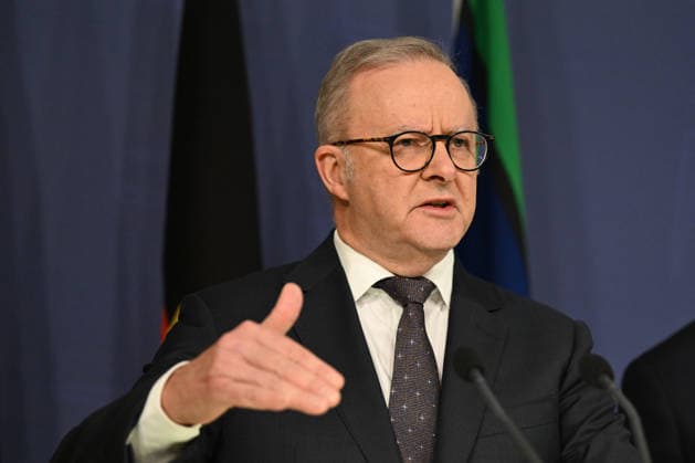 PRIME MINISTER ANTHONY ALBANESE PRESSER, Prime Minister Anthony Albanese and Treasurer Jim Chalmers address the media during a press conference in Sydney, Thursday, June 18, 2026.( NO ARCHIVING SYDNEY NEW SOUTH WALES AUSTRALIA  Copyright: xDEANxLEWINSx 20260618167395367963