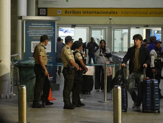 GYE HITMAN ATTACK AT GUAYAQUIL AIRPORT, Wednesday, June 17, 2026 An armed attack took place this afternoon at the José Joaquín de Olmedo Airport in Guayaquil; Preliminary reports indicate that two men were attacked in a hitman-style assault. Photos by César Munoz, API Guayaquil, Guayas, Ecuador. CLJ GYE HITMAN ATTACK AIRPORT 54bb7577522af014fc7d0b7f38be02a3,detected_source_language Copyright: xCÃ sarxMunozx