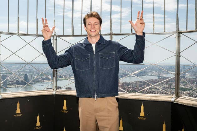 June 17, 2026, New York, New York, USA: JOSH BRUBAKER visits the Empire State Building in New York to celebrate the expansion of his two shows, The Bru Show and Audacity Check In. 17 June 2026 New York USA  - ZUMAa265 20260617_zep_a265_015 Copyright: xEricxAcquayex