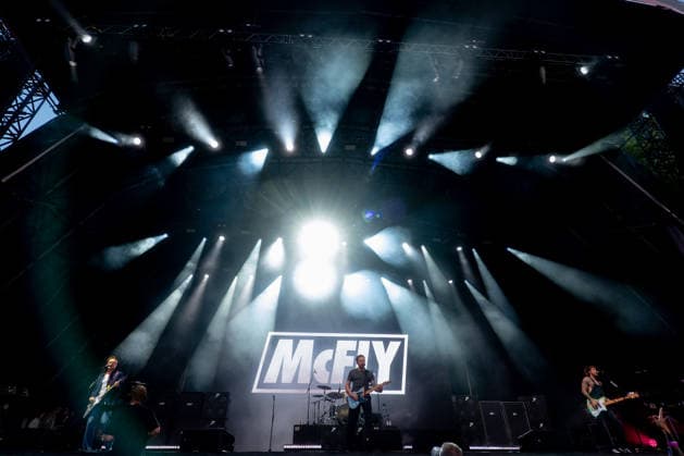 McFly in concert at Thetford Forest, Thetford, UK Thetford, UK, 17 June, 2026. McFly in concert. Pictured left to right, Tom Fletcher, Danny Jones, Dougie Poynter., Credit:Stephen Keable Avalon UK, Norfolk, Thetford, Thetford Forest  Copyright: xStephenxKeablex xAvalonx 1110846899