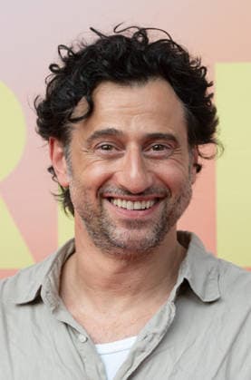 Serkan KAYA, Schauspieler, Portraet, Porträt, Portrait, Angeschnittenes Einzelbild, Einzelmotiv, Roter Teppich, Red Carpet Show, Ankunft, arrival, Sommerfest der Film und Medienstiftung NRW in Koeln, 17.06.2026. *** Serkan KAYA, actor, portrait, close-up, single image, single subject, red carpet, red carpet event, arrival, Summer Festival of the Film and Media Foundation NRW in Cologne, June 17, 2026,detected_source_language