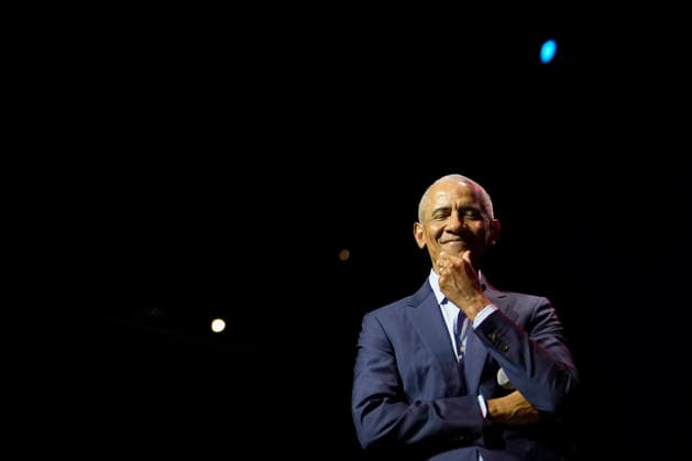 Former President Barack Obama appears on stage as they surprised administration and campaign alumni in Chicago ahead of the dedication ceremony of the Obama Presidential Center, Wednesday, June 17, 2026. Pool  CHX20260617215 PabloxMartinezxMonsivais