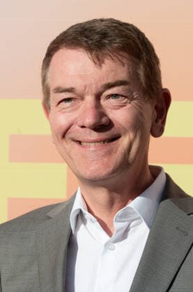 Joerg SCHOENENBORN, Jörg Schönenbon, Moderator Tagesthemen, Portraet, Porträt, Portrait, Angeschnittenes Einzelbild, Einzelmotiv, Roter Teppich, Red Carpet Show, Ankunft, arrival, Sommerfest der Film und Medienstiftung NRW in Koeln, 17.06.2026. *** Jörg SCHOENENBORN, Jörg Schönenbon, host of Tagesthemen, portrait, single frame, single subject, red carpet, red carpet show, arrival, Summer Festival of the Film and Media Foundation NRW in Cologne, June 17, 2026,detected_source_language
