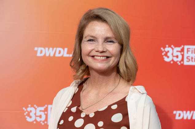 Annette FRIER, Schauspielerin, Portraet, Porträt, Portrait, Angeschnittenes Einzelbild, Einzelmotiv, Roter Teppich, Red Carpet Show, Ankunft, arrival, Sommerfest der Film und Medienstiftung NRW in Koeln, 17.06.2026. *** Annette FRIER, actress, portrait, close-up, single image, single subject, red carpet, red carpet event, arrival, Summer Festival of the Film and Media Foundation NRW in Cologne, June 17, 2026,detected_source_language