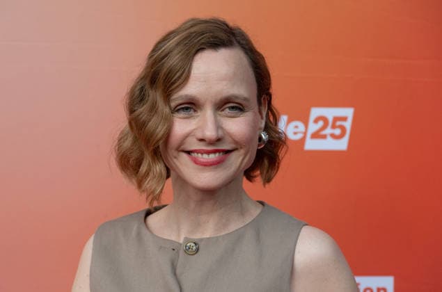 Nadja BECKER, Schauspielerin, Portraet, Porträt, Portrait, Angeschnittenes Einzelbild, Einzelmotiv, Roter Teppich, Red Carpet Show, Ankunft, arrival, Sommerfest der Film und Medienstiftung NRW in Koeln, 17.06.2026. *** Nadja BECKER, actress, portrait, close-up, single image, single subject, red carpet, red carpet event, arrival, Summer Festival of the Film and Media Foundation NRW in Cologne, June 17, 2026,detected_source_language