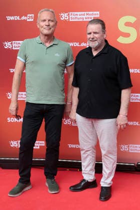 Klaus Nierhoff und Felix Vörtler beim Sommerfest zum 35-jährigen Bestehen der Film- und Medienstiftung NRW im Park CafÃ . Köln, 17.06.2026 *** Klaus Nierhoff and Felix Vörtler at the summer party celebrating the 35th anniversary of the Film and Media Foundation NRW at Park Café in Cologne, June 17, 2026,detected_source_language Foto:xR.xSchmiegeltx xFuturexImagex nrw_sommerfest_6621