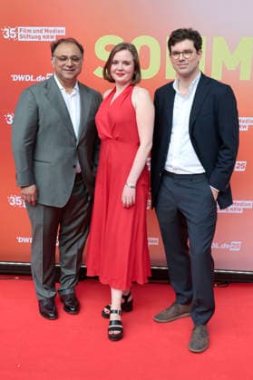 Walid Nakschbandi, Lotte Ruf und Mark Lorei beim Sommerfest zum 35-jährigen Bestehen der Film- und Medienstiftung NRW im Park CafÃ . Köln, 17.06.2026 *** Walid Nakschbandi, Lotte Ruf, and Mark Lorei at the summer party celebrating the 35th anniversary of the Film and Media Foundation NRW at Park Café in Cologne, June 17, 2026,detected_source_language Foto:xR.xSchmiegeltx xFuturexImagex nrw_sommerfest_6628