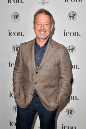 Florian Gallenberger beim ICON Summer Dinner in der Manon Brasserie Nouvelle im Hotel Roomers. Berlin, 17.06.2026 *** Florian Gallenberger at the ICON Summer Dinner at Manon Brasserie Nouvelle in the Hotel Roomers Berlin, June 17, 2026,detected_source_language Foto:xM.xBehrensx xFuturexImagex icon_6159