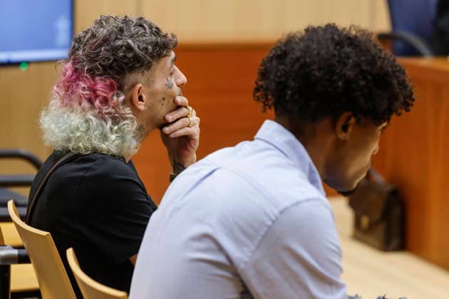 The Prosecutor’s Office is seeking a 13-year prison sentence for rapper El Jincho for an alleged sexual assault following a concert. Singers El Jincho and Osiris El Enemy during a trial at the Provincial Court of Valencia on June 18, 2026, in Valencia, Valencian Community, Spain. The Fourth Chamber of the Provincial Court of Valencia begins trying the rapper known as El Jincho today along with another singer for their involvement in the sexual assault suffered by a young woman after a concert in 2023. The Valencia Prosecutor’s Office is seeking a 13-year prison sentence for the rapper. JUNE 18, 2026 Valencia, Valencian Community, Spain,detected_source_language  Copyright: xRoberxSolsonax 7605545