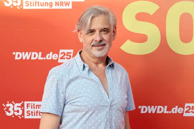 Micke Felgner beim Sommerfest zum 35-jährigen Bestehen der Film- und Medienstiftung NRW im Park CafÃ . Köln, 17.06.2026 *** Micke Felgner at the summer party celebrating the 35th anniversary of the Film and Media Foundation NRW at Park Café in Cologne, June 17, 2026,detected_source_language Foto:xR.xSchmiegeltx xFuturexImagex nrw_sommerfest_6783