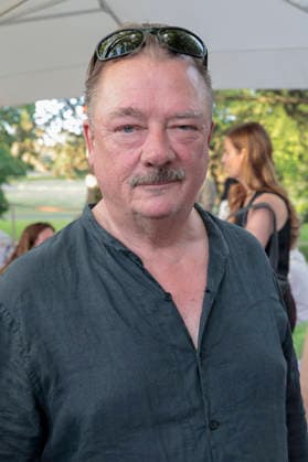 Peter Kurth beim Sommerfest zum 35-jährigen Bestehen der Film- und Medienstiftung NRW im Park CafÃ . Köln, 17.06.2026 *** Peter Kurth at the summer party celebrating the 35th anniversary of the Film and Media Foundation NRW at Park Café in Cologne, June 17, 2026,detected_source_language Foto:xR.xSchmiegeltx xFuturexImagex nrw_sommerfest_6797