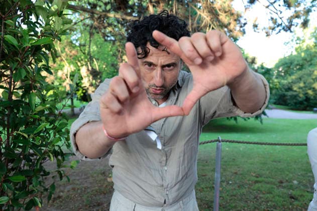 Serkan Kaya beim Sommerfest zum 35-jährigen Bestehen der Film- und Medienstiftung NRW im Park CafÃ . Köln, 17.06.2026 *** Serkan Kaya at the summer festival celebrating the 35th anniversary of the Film and Media Foundation NRW at Park Café in Cologne, June 17, 2026,detected_source_language Foto:xR.xSchmiegeltx xFuturexImagex nrw_sommerfest_6812