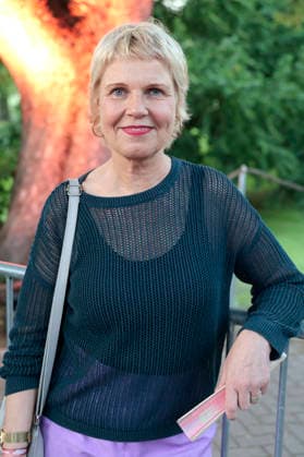 Cordula Stratmann beim Sommerfest zum 35-jährigen Bestehen der Film- und Medienstiftung NRW im Park CafÃ . Köln, 17.06.2026 *** Cordula Stratmann at the summer festival celebrating the 35th anniversary of the Film and Media Foundation NRW at Park Café in Cologne, June 17, 2026,detected_source_language Foto:xR.xSchmiegeltx xFuturexImagex nrw_sommerfest_6834
