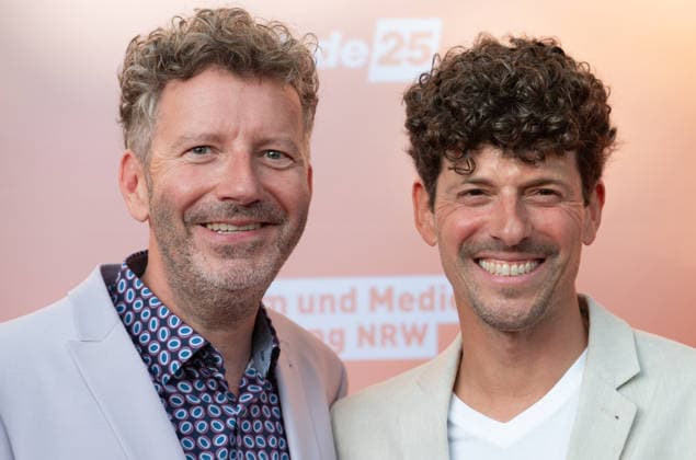 Thorsten SCHORN, Moderator, mit Ehemann Piero, Sommerfest der Film und Medienstiftung NRW in Koeln, 17.06.2026. *** Thorsten SCHORN, host, with his husband Piero, at the Film and Media Foundation NRW’s summer party in Cologne, June 17, 2026,detected_source_language
