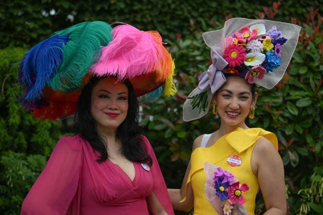 Royal Ascot 2026 BERKSHIRE, UNITED KINGDOM - JUNE 18: Visitors wearing elaborate hats and elegant outfits attend the third day of the traditional Royal Ascot horse racing event, held in the United Kingdom since 1711, at Ascot Racecourse in Berkshire, United Kingdom on June 18, 2026. Rasid Necati Aslim Anadolu Berkshire United Kingdom. Editorial use only. Please get in touch for any other usage.  Copyright: x2026xAnadoluxRasidxNecatixAslimx