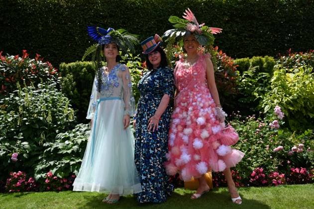 Royal Ascot 2026 BERKSHIRE, UNITED KINGDOM - JUNE 18: Visitors wearing elaborate hats and elegant outfits attend the third day of the traditional Royal Ascot horse racing event, held in the United Kingdom since 1711, at Ascot Racecourse in Berkshire, United Kingdom on June 18, 2026. Rasid Necati Aslim Anadolu Berkshire United Kingdom. Editorial use only. Please get in touch for any other usage.  Copyright: x2026xAnadoluxRasidxNecatixAslimx