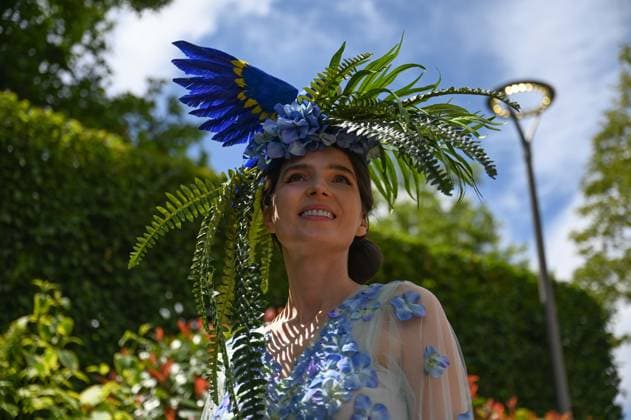 Royal Ascot 2026 BERKSHIRE, UNITED KINGDOM - JUNE 18: Visitors wearing elaborate hats and elegant outfits attend the third day of the traditional Royal Ascot horse racing event, held in the United Kingdom since 1711, at Ascot Racecourse in Berkshire, United Kingdom on June 18, 2026. Rasid Necati Aslim Anadolu Berkshire United Kingdom. Editorial use only. Please get in touch for any other usage.  Copyright: x2026xAnadoluxRasidxNecatixAslimx
