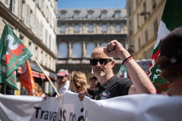 Several hundred journalists and media professionals marched from Place de la Bourse to the Ministry of Culture in Paris to raise public awareness about the crisis facing the industry, amid a growing number of layoffs, a faltering business model, and upheavals linked to AI. - 18 06 2026 - France Paris -  OlivierxDonnarsx xLexPictorium LePictorium_0336656