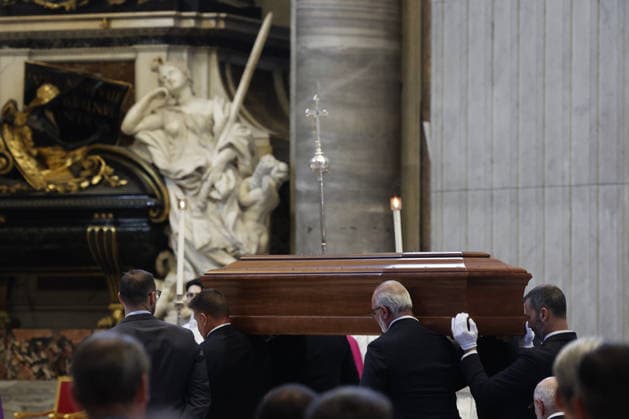 Funeral service of Cardinal Camillo Ruini at the Vatican VATICAN CITY, VATICAN - JUNE 18: The coffin of Cardinal Camillo Ruini is carried in St. Peter s Basilica for his funeral service attended by Pope Leo XIV (not seen) at the Vatican on June 18, 2026. Ruini, who served as Cardinal Vicar of Rome and president of the Italian Episcopal Conference and was one of the most influential representatives of the conservative wing of the Catholic Church, died in Rome, Italy, on June 16 at the age of 95. Riccardo De Luca Anadolu Vatican City Vatican. Editorial use only. Please get in touch for any other usage.  Copyright: x2026xAnadoluxRiccardoxDexLucax