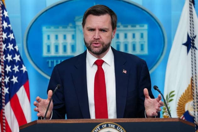 United States Vice President JD Vance conducts a briefing in the James S Brady Press Briefing Room of the White House in Washington, DC, USA, on Thursday, June 18, 2026. The Vice President led the team that negotiated the recent Memorandum of Understanding that resulted in the effective end of military action against Iran. Copyright: xAaronxSchwartzx xPoolxviaxCNPx MediaPunchx