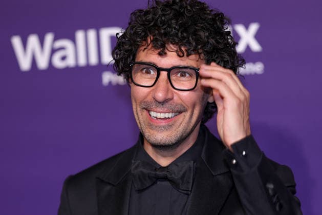 Entertainment Bilder des Tages 18.06.2026, Boris Entrup (Friseur, Visagist und Sachbuchautor) auf dem Purple Carpet bei den Verleihung des DUFTSTARS Award in den Rheinterrassen Düsseldorf. Der Deutscher Parfumpreis DUFTSTARS 2026 zählen zu den renommiertesten Beautyawards und Duft-Awards Deutschlands. Nordrhein-Westfalen Deutschland *** June 18, 2026, Boris Entrup, hairstylist, makeup artist, and non-fiction author, on the Purple Carpet at the DUFTSTARS Awards ceremony at the Rheinterrassen in Düsseldorf. The German Perfume Award DUFTSTARS 2026 is one of the most prestigious beauty and fragrance awards in Germany, North Rhine-Westphalia, Germany,detected_source_language