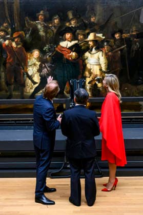 18-06-2026 Amsterdam Queen Maxima and Emperor Naruhito of Japan and Taco Dibbits watching the Nachtwacht (The Night Watch by Rembrandt van Rijn) while visiting the Rijksmuseum in Amsterdam on the 2nd day of the 3 day statevisit to the Netherlands. Â  Copyright: xPPEx