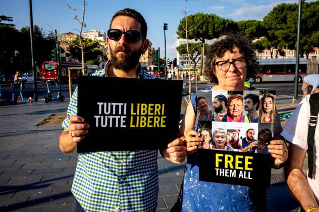 Rally calling for the release of the activists from the Global Sumud Land Convoy ROME, ITALY - JUNE 18: A nationwide protest has been organised to demand the release of the 10 activists from the Global Sumud Land Convoy who were transporting humanitarian aid to the Gaza Strip by land and were arrested in Libya on 24 May. The protest was organised by Amnesty International in front of Termini Station, near the statue of Pope John Paul II on June 18, 2026 in Rome, Italy. Rome Italy Copyright: xStefanoxMontesix