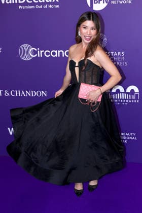 18.06.2026, Kisu Nguyen (Influencerin und Content Creatorin) auf dem Purple Carpet bei den Verleihung des DUFTSTARS Award in den Rheinterrassen Düsseldorf. Der Deutscher Parfumpreis DUFTSTARS 2026 zählen zu den renommiertesten Beautyawards und Duft-Awards Deutschlands. Nordrhein-Westfalen Deutschland *** June 18, 2026, Kisu Nguyen, influencer and content creator, on the Purple Carpet at the DUFTSTARS Awards ceremony at the Rheinterrassen in Düsseldorf. The German perfume award DUFTSTARS 2026 is one of the most prestigious beauty and fragrance awards in Germany, North Rhine-Westphalia, Germany,detected_source_language