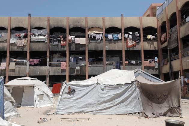 Jabalia Gaza Strip Displacement Crisis A view shows the Al-Faluja School shelter housing displaced Palestinians in Jabalia, in the northern Gaza Strip, on June 18, 2026. Thousands of displaced families in northern Gaza rely on humanitarian assistance as shortages of food, water and basic supplies persist amid the continuing conflict and humanitarian crisis. Gaza Gaza Strip Palestinian Territories Copyright: xAhmedxAlxArinix