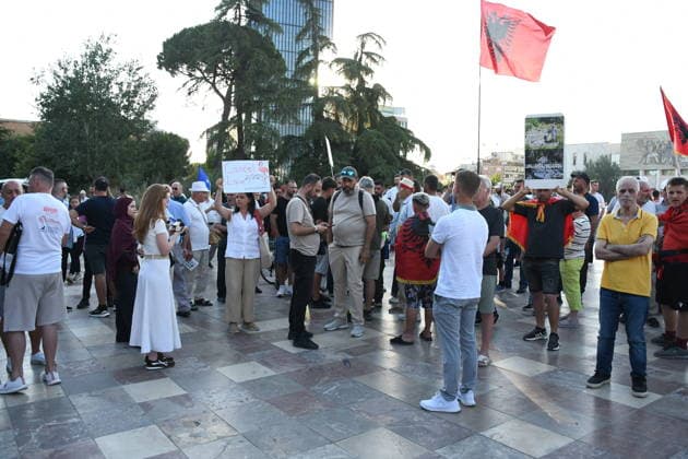 Anti-tourism project protests continue for 19th day in Albania TIRANA, ALBANIA - JUNE 18: Protests against a planned tourism project in the Zvernec area of the coastal city of Vlora continue for a 19th consecutive day in Tirana, Albania on June 18, 2026. Demonstrators gathered in Skanderbeg Square under the slogan Albania is not for sale, with a large number of participants joining the rally. Protesters opposed the reported sale of a beach in Zvernec as part of a tourism project allegedly linked to Ivanka Trump and Jared Kushner. Carrying banners, placards, and Albanian flags, demonstrators marched along the Boulevard of the Martyrs of the Nation toward the Prime Minister’s Office. Olsi Shehu Anadolu Tirana Albania. Editorial use only.  Copyright: x2026xAnadoluxOlsixShehux