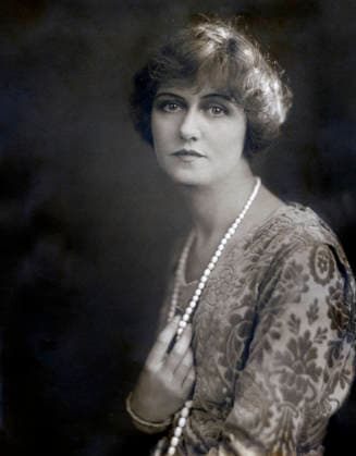 Actress Peggy Hyland (1884-1973), Half-Length Publicity Portrait, photo by Evans L.A., 1920 s  Copyright: xABxArchivesx jtv013278