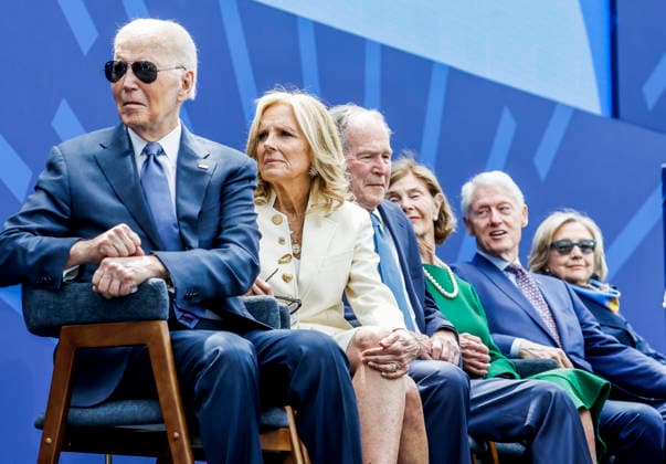 Former President Joe Biden, Former First Lady Jill Biden, Former President George W. Bush, Former First Lady Laura Bush, Former President Bill Clinton, and Former First Lady Hillary Rodham Clinton attend the grand opening for the Obama Presidential Center in the center s John Lewis Plaza in Chicago, Illinois, on Thursday, June 18, 2026. The grounds open to the public on Juneteenth, June 19th.  CHI20260618856 TANNENxMAURY