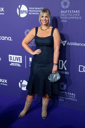 Carolina KIRSCH, Model, Portraet, Porträt, Portrait, Angeschnittenes Einzelbild, Einzelmotiv, Roter Teppich, Red Carpet Show, Purple Carpet, Ankunft, arrival, bei den DUFTSTARS 2026 - Deutscher Parfumpreis Verleihung des deutschen Parfumpreises DUFTSTARS durch die Fragrance Foundation am 18.06.2026, Rheinterrassen, Duesseldorf. *** Carolina KIRSCH, Model, Portrait, Cropped Single Image, Single Motif, Red Carpet, Red Carpet Show, Purple Carpet, Arrival, at the DUFTSTARS 2026 German Perfume Awards Ceremony for the DUFTSTARS German Perfume Awards hosted by the Fragrance Foundation on June 18, 2026, Rheinterrassen, Düsseldorf,detected_source_language