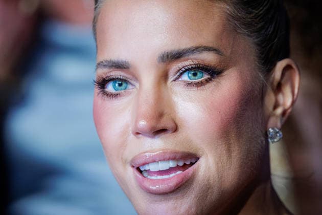 18.06.2026. Düsseldorf. Sylvie Meis am Purple Carpet bei der Verleihung des Deutschen Parfumpreises DUFTSTARS 2026 in der Düsseldorfer Rheinterrasse. Die DUFTSTARS zählen zu den renommiertesten Beauty- und Duft-Awards Deutschlands und bringen jedes Jahr Persönlichkeiten aus Beauty, Fashion, Medien und Entertainment zusammen. Düsseldorf Rheinterrasse Nordrhein-Westfalen Deutschland *** June 18, 2026, Düsseldorf