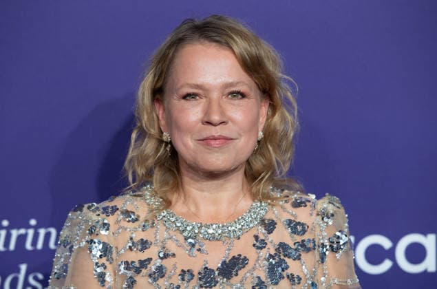 Nova MEIERHENRICH, Moderatorin, Portraet, Porträt, Portrait, Angeschnittenes Einzelbild, Einzelmotiv, Roter Teppich, Red Carpet Show, Purple Carpet, Ankunft, arrival, bei den DUFTSTARS 2026 - Deutscher Parfumpreis Verleihung des deutschen Parfumpreises DUFTSTARS durch die Fragrance Foundation am 18.06.2026, Rheinterrassen, Duesseldorf. *** Nova MEIERHENRICH, Host, Portrait, Cropped Single Image, Single Motif, Red Carpet, Red Carpet Show, Purple Carpet, Arrival, at the DUFTSTARS 2026 German Perfume Awards Ceremony for the DUFTSTARS German Perfume Awards hosted by the Fragrance Foundation on June 18, 2026, Rheinterrassen, Düsseldorf,detected_source_language
