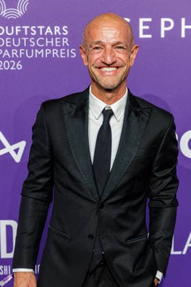 18.06.2026. Düsseldorf. Peyman Amin am Purple Carpet bei der Verleihung des Deutschen Parfumpreises DUFTSTARS 2026 in der Düsseldorfer Rheinterrasse. Die DUFTSTARS zählen zu den renommiertesten Beauty- und Duft-Awards Deutschlands und bringen jedes Jahr Persönlichkeiten aus Beauty, Fashion, Medien und Entertainment zusammen. Düsseldorf Rheinterrasse Nordrhein-Westfalen Deutschland *** June 18, 2026, Düsseldorf
